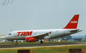 Airbus A319 TAM (Real)