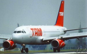 Airbus A319 TAM (Real)